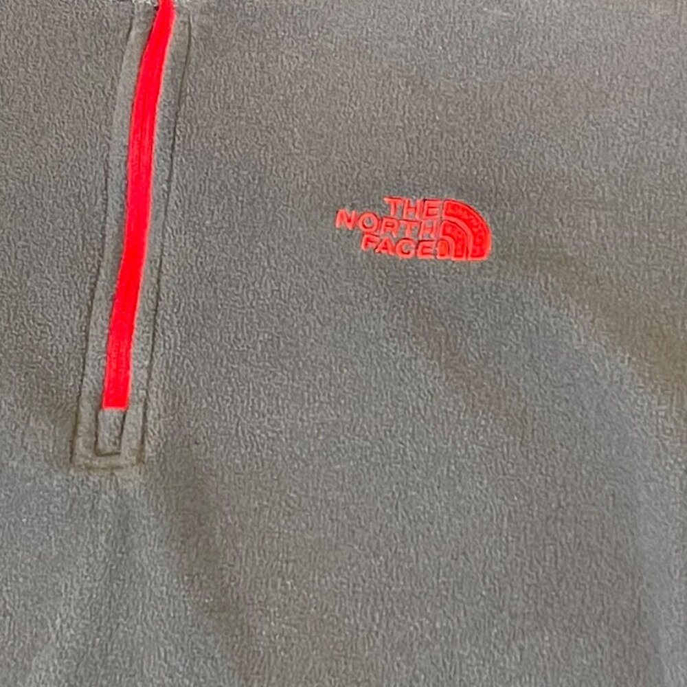 The North Face Mens Fleece Pullover M Gray With Red Accents - Picture 2 of 9
